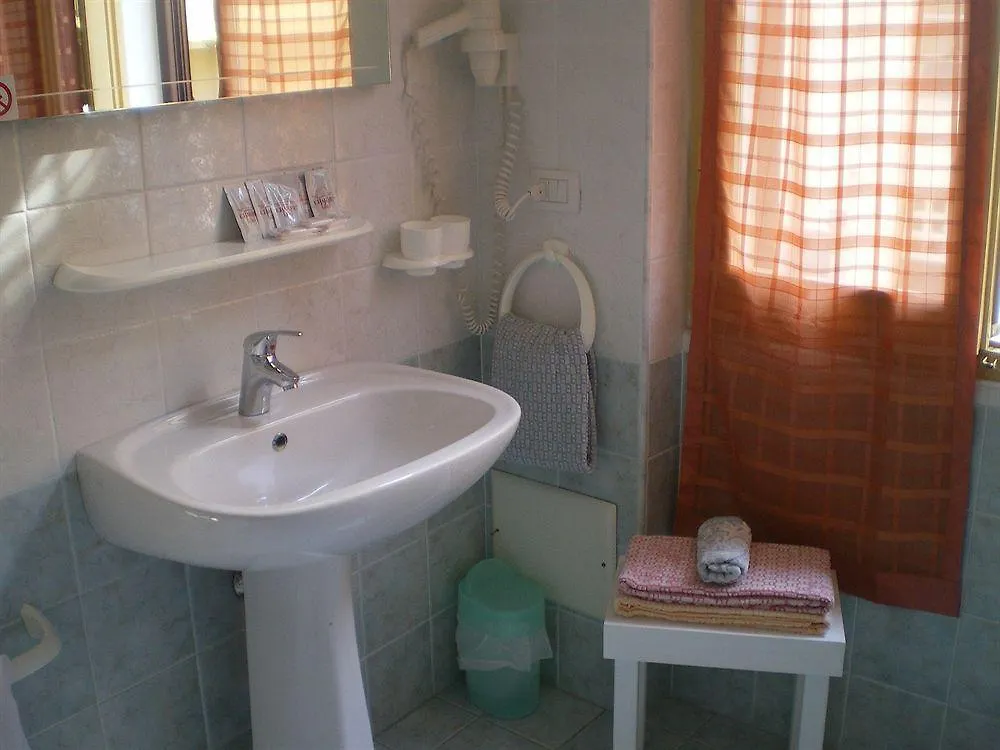 Actinia Accomodation Alghero 0*,